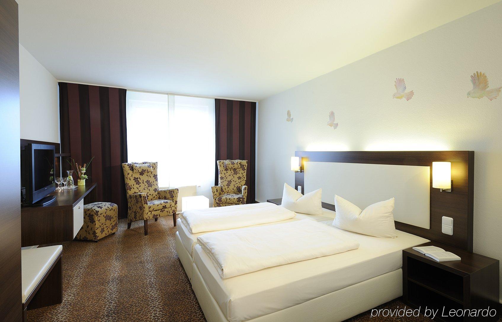 Leonardo Hotel Munich City Olympiapark Room photo